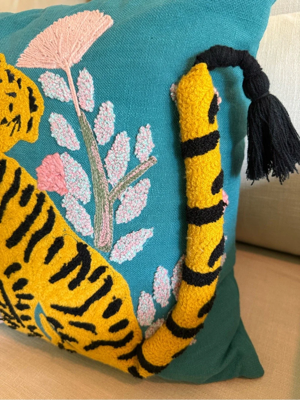 Set of 2 Hand Tufted Tiger Throw Pillows Safari Animal Mustard Cotton 18x18 New